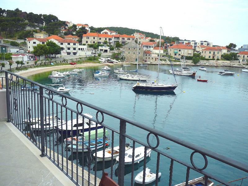 Direct At Sea Apartment Postira Cameră foto
